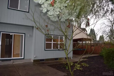 4374 Berry Ln, Eugene, OR 97404 photo 19