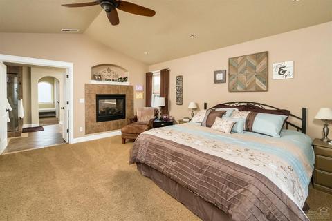 63106 Dakota Dr, Bend, OR 97701 photo 9