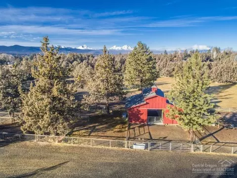 18769 Ridgecrest Rd, Bend, OR 97703 photo 4