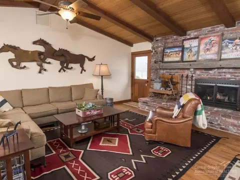 18769 Ridgecrest Rd, Bend, OR 97703 photo 6