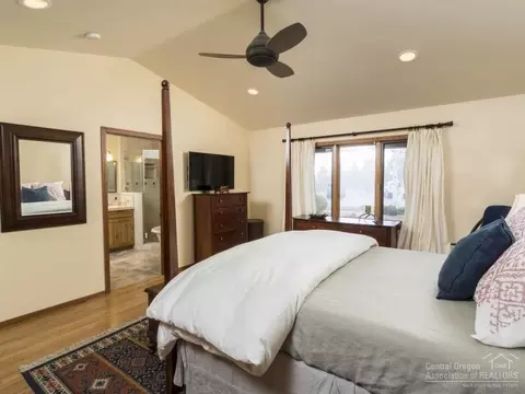 18769 Ridgecrest Rd, Bend, OR 97703 photo 12
