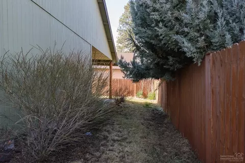 20548 Peak Ave, Bend, OR 97702 photo 16