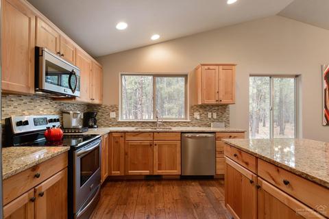 60290 Ochoco Cir, Bend, OR 97702 photo 11