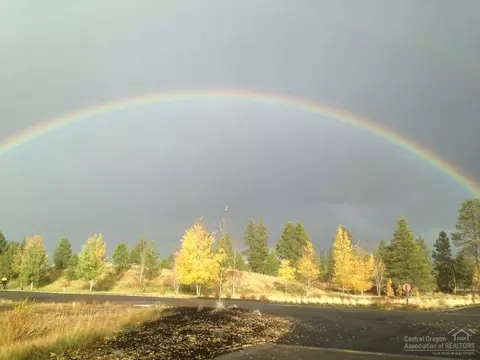 56964 Dancing Rock Loop, Bend, OR 97707 photo 4
