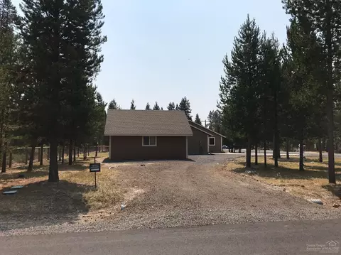56040 Marsh Hawk Rd, Bend, OR 97707 photo 3