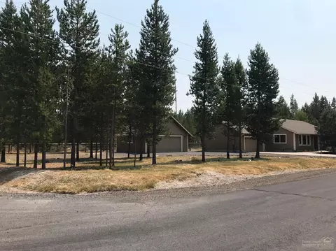 56040 Marsh Hawk Rd, Bend, OR 97707 photo 2