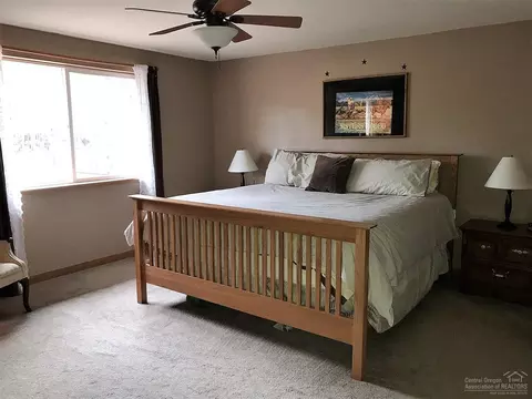 56040 Marsh Hawk Rd, Bend, OR 97707 photo 16