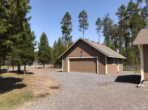 56040 Marsh Hawk Rd, Bend, OR 97707 photo 4