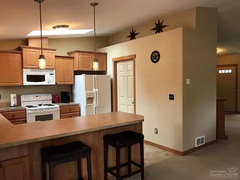 56040 Marsh Hawk Rd, Bend, OR 97707 photo 12