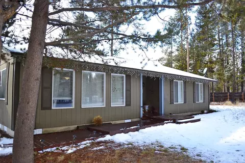 15725 Park Dr, La Pine, OR 97739 photo 1