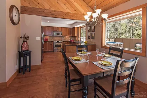 56904 E Park Ln, Sunriver, OR 97707 photo 10
