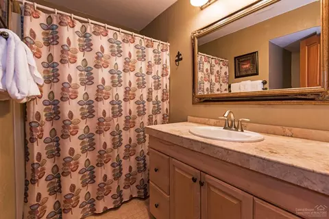 56904 E Park Ln, Sunriver, OR 97707 photo 7