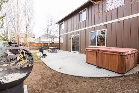 61729 Daly Estates Dr, Bend, OR 97702 photo 4