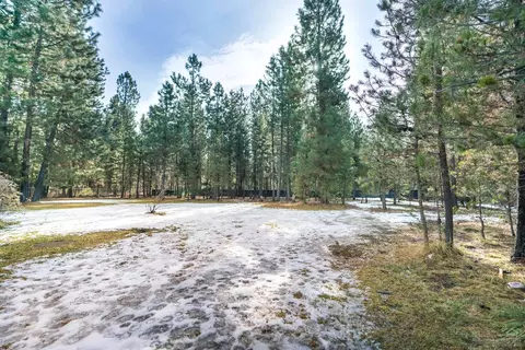 15865 Lava Dr, La Pine, OR 97739 photo 3