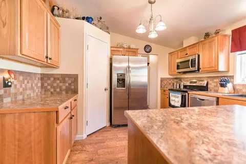 15865 Lava Dr, La Pine, OR 97739 photo 4