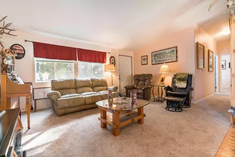 15865 Lava Dr, La Pine, OR 97739 photo 9