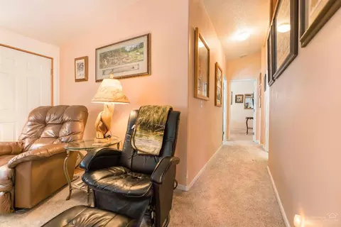 15865 Lava Dr, La Pine, OR 97739 photo 11