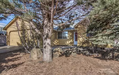 20806 Cross Ct, Bend, OR 97701 photo 2