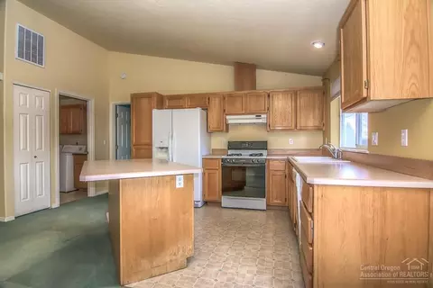20806 Cross Ct, Bend, OR 97701 photo 10