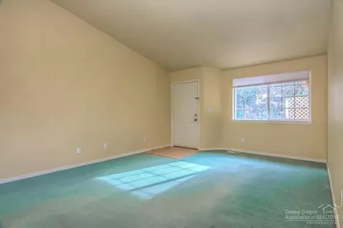 20806 Cross Ct, Bend, OR 97701 photo 5