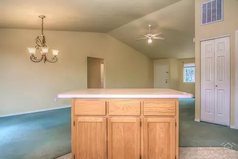 20806 Cross Ct, Bend, OR 97701 photo 9