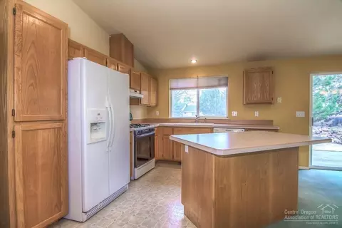 20806 Cross Ct, Bend, OR 97701 photo 11