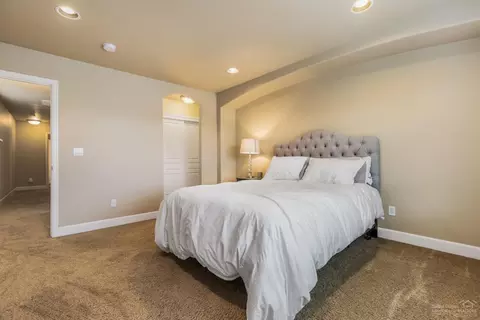 20265 Schaeffer Dr, Bend, OR 97703 photo 12
