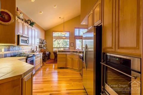 346 NW Phils Loop, Bend, OR 97703 photo 14