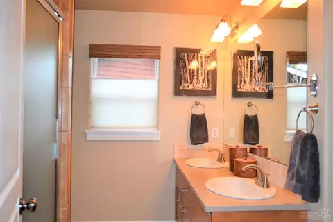 20314 Mariner Dr, Bend, OR 97703 photo 13