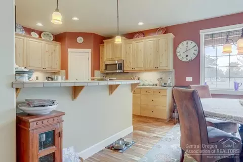 20426 Jacklight Ln, Bend, OR 97702 photo 7