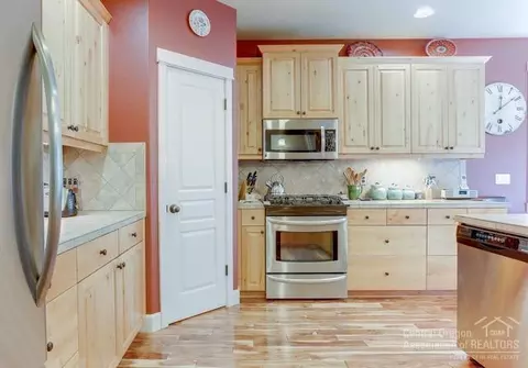 20426 Jacklight Ln, Bend, OR 97702 photo 8