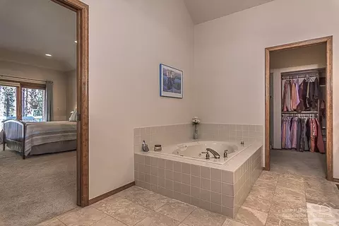60894 Willow Creek Loop, Bend, OR 97702 photo 6
