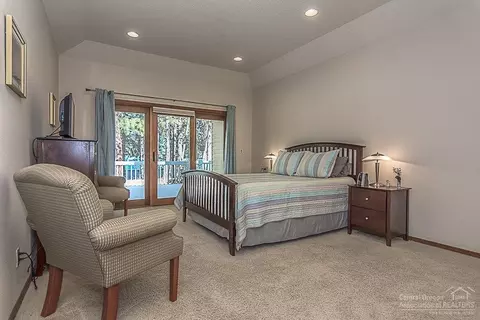 60894 Willow Creek Loop, Bend, OR 97702 photo 5