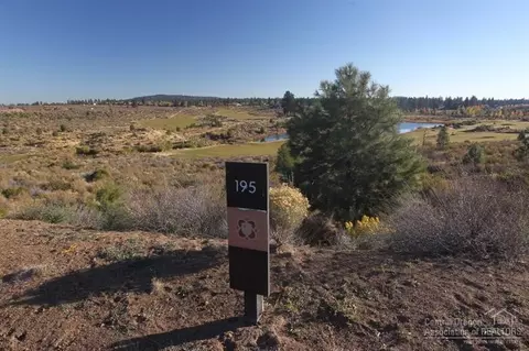 61490 Hawk Ct, Bend, OR 97702 photo 3