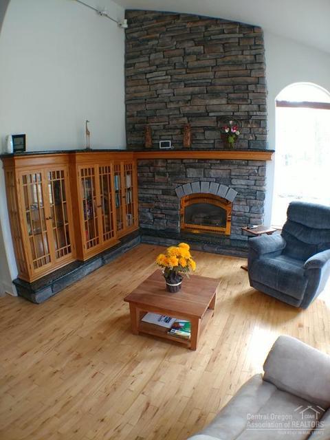 61270 15th St, Bend, OR 97702 photo 4