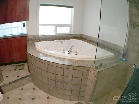 61270 15th St, Bend, OR 97702 photo 19