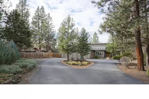 19916 Mcclellan Rd, Bend, OR 97702 photo 1