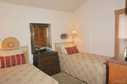19916 Mcclellan Rd, Bend, OR 97702 photo 13