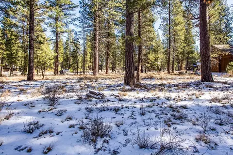 56154 Sable Rock Loop, Bend, OR 97707 photo 9