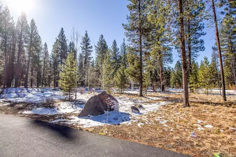56154 Sable Rock Loop, Bend, OR 97707 photo 12
