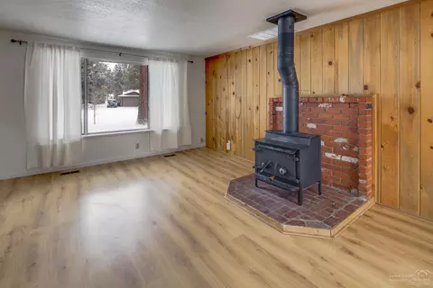 60862 Windsor Dr, Bend, OR 97702 photo 4