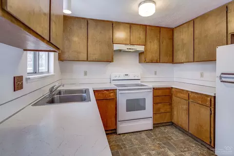 60862 Windsor Dr, Bend, OR 97702 photo 8