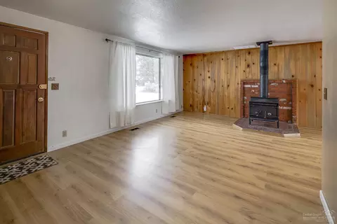60862 Windsor Dr, Bend, OR 97702 photo 3