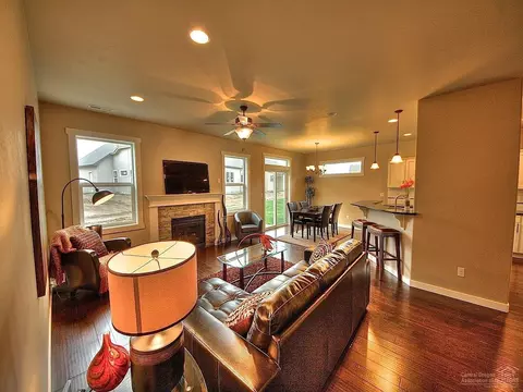 21158 Azalia Ave, Bend, OR 97702 photo 4
