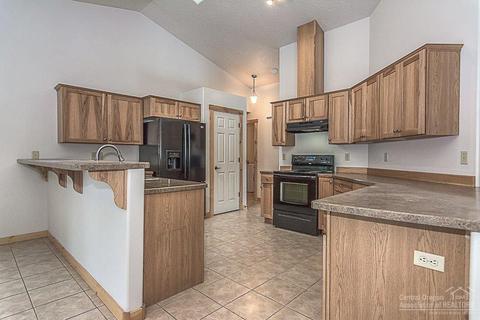 56267 Eider Rd, Bend, OR 97707 photo 3