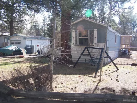 19903 Mahogany St, Bend, OR 97702 photo 3