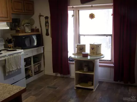 19903 Mahogany St, Bend, OR 97702 photo 6