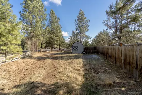 60591 Springtree Ct, Bend, OR 97702 photo 22