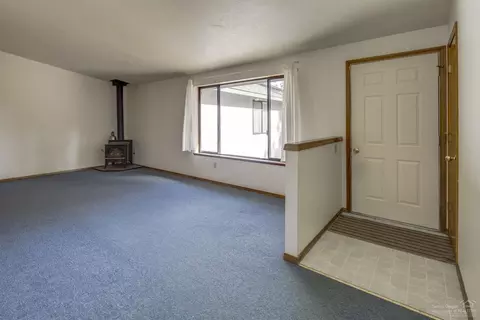 60591 Springtree Ct, Bend, OR 97702 photo 4