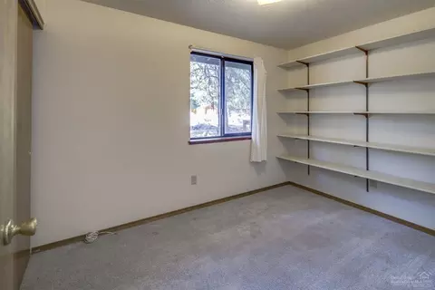 60591 Springtree Ct, Bend, OR 97702 photo 12